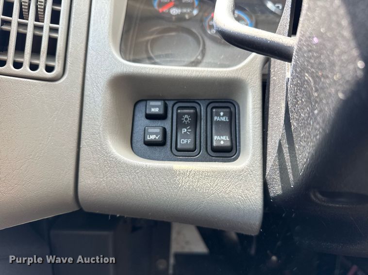 image for item EG5847 2010 International 4300 utility / service truck