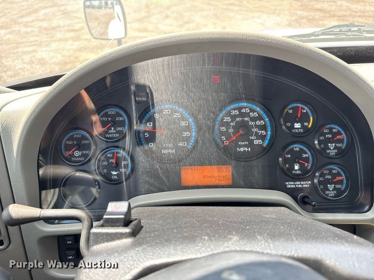 image for item EG5847 2010 International 4300 utility / service truck