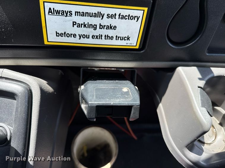 image for item EG5847 2010 International 4300 utility / service truck