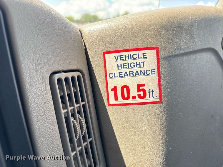 image for item EG5847 2010 International 4300 utility / service truck