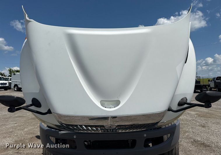 image for item EG5847 2010 International 4300 utility / service truck