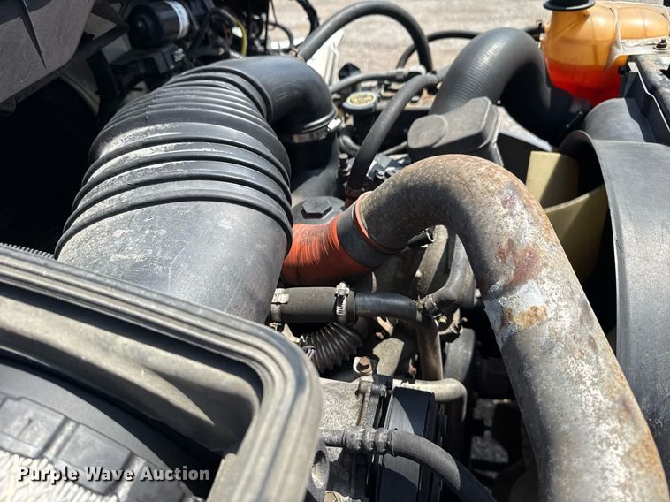 image for item EG5847 2010 International 4300 utility / service truck