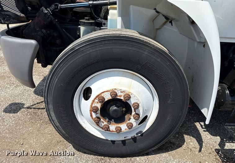 image for item EG5847 2010 International 4300 utility / service truck