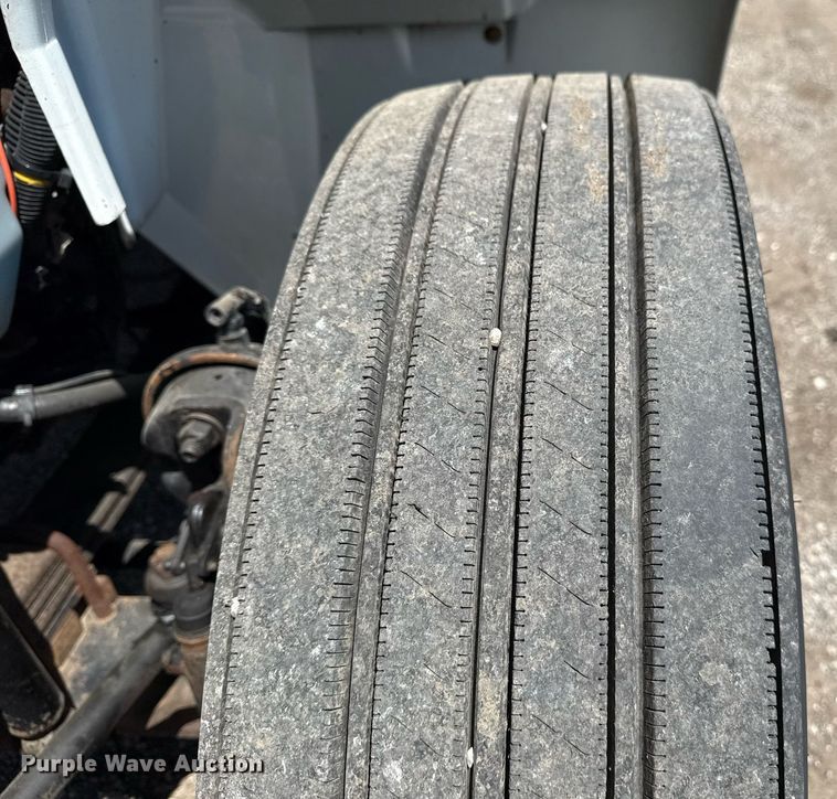 image for item EG5847 2010 International 4300 utility / service truck