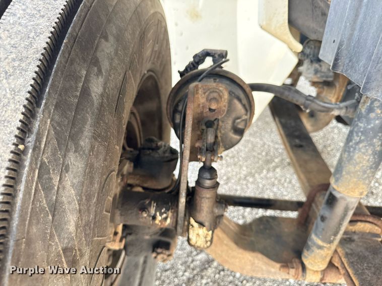 image for item EG5847 2010 International 4300 utility / service truck