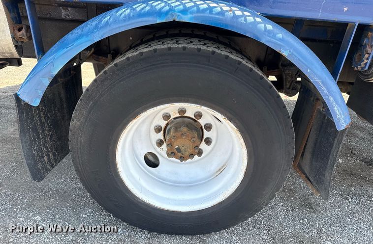 image for item EG5847 2010 International 4300 utility / service truck