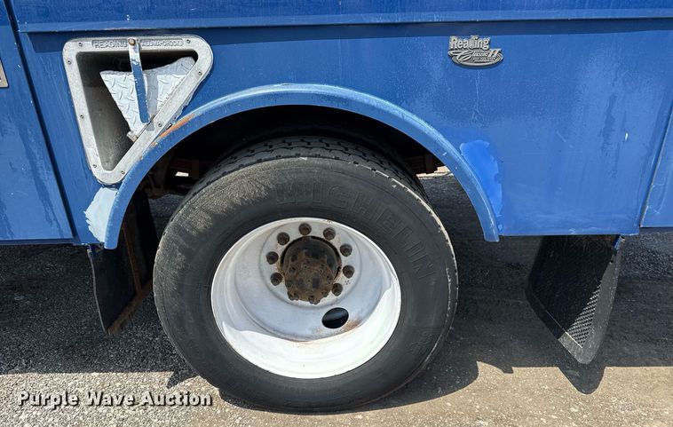 image for item EG5847 2010 International 4300 utility / service truck