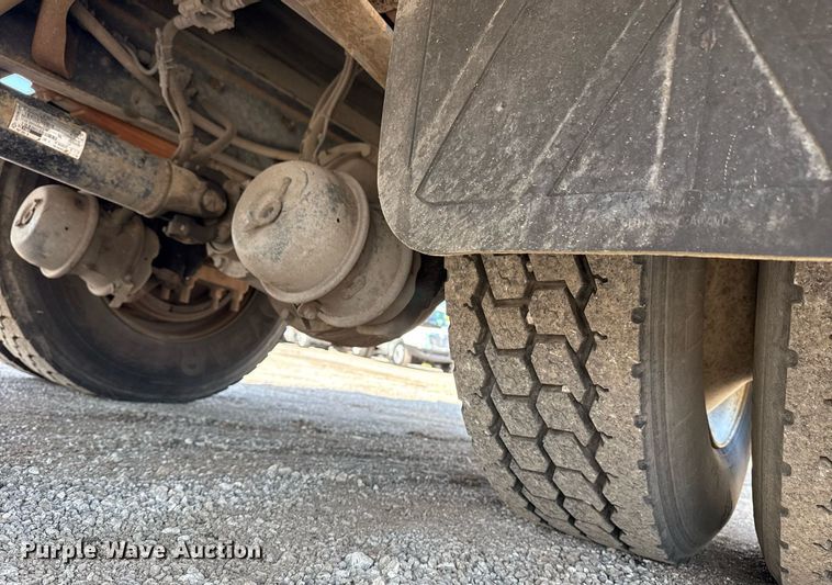 image for item EG5847 2010 International 4300 utility / service truck