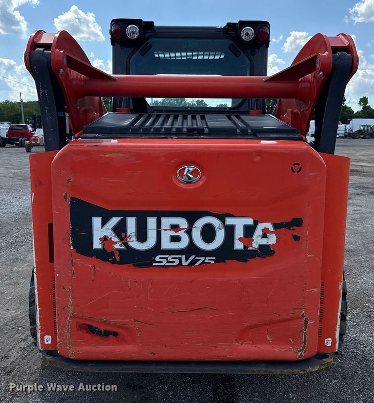 image for item EG5849 2019 Kubota SSV75 skid steer loader