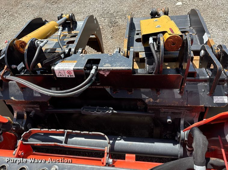 image for item EG5849 2019 Kubota SSV75 skid steer loader