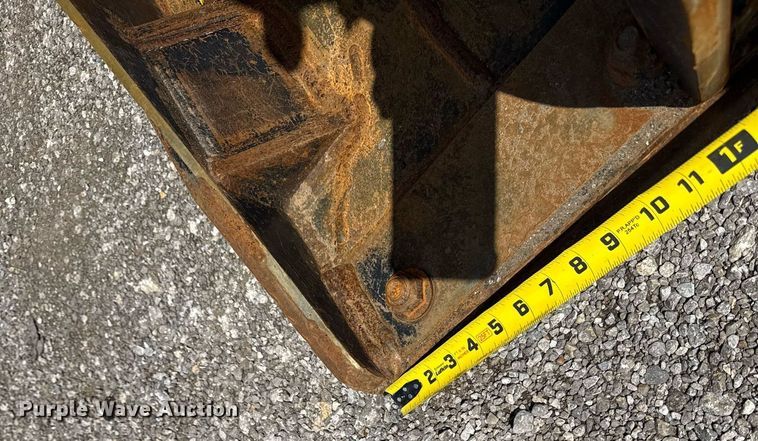 image for item EG5849 2019 Kubota SSV75 skid steer loader