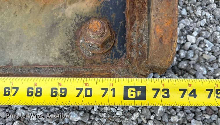 image for item EG5849 2019 Kubota SSV75 skid steer loader