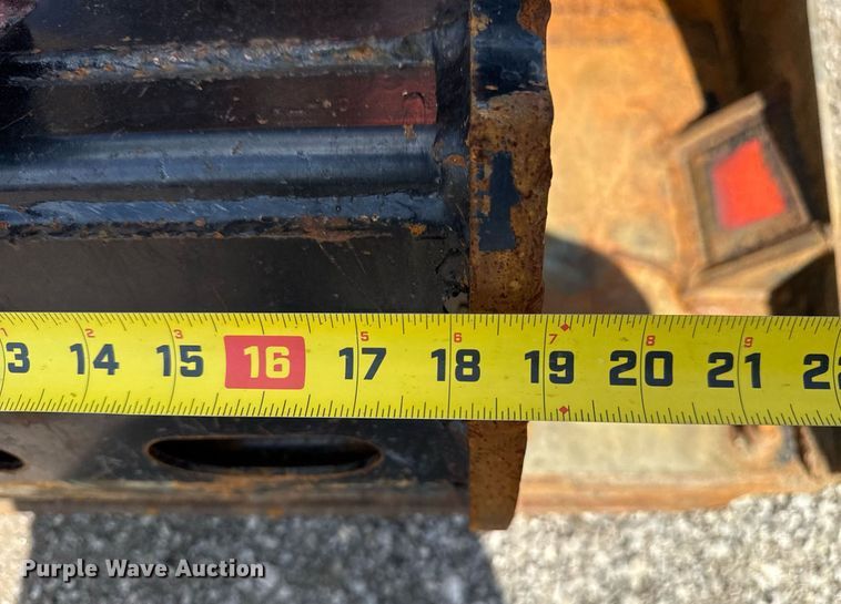 image for item EG5849 2019 Kubota SSV75 skid steer loader