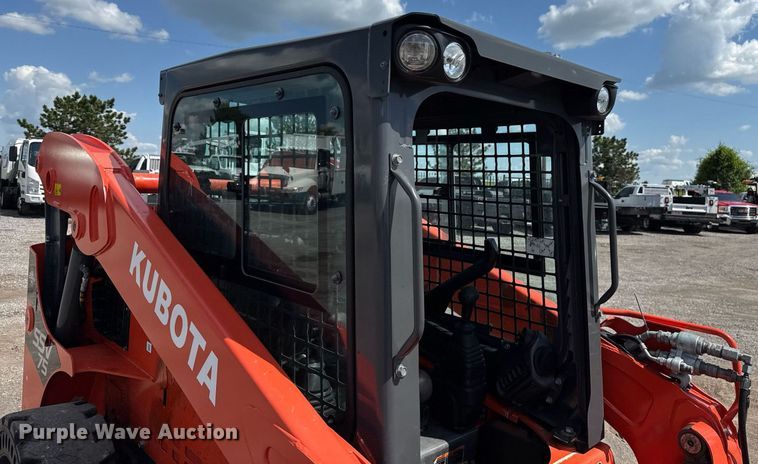 image for item EG5849 2019 Kubota SSV75 skid steer loader