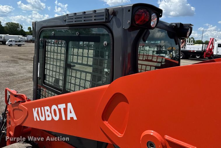 image for item EG5849 2019 Kubota SSV75 skid steer loader