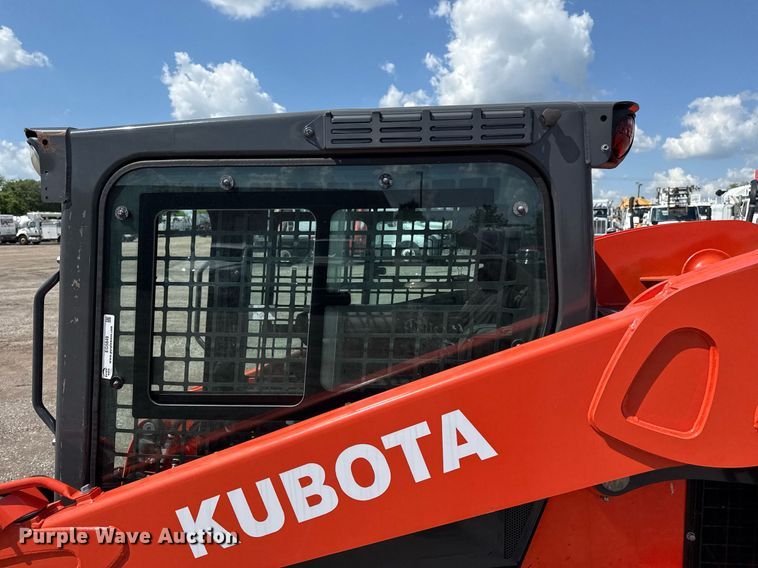 image for item EG5849 2019 Kubota SSV75 skid steer loader