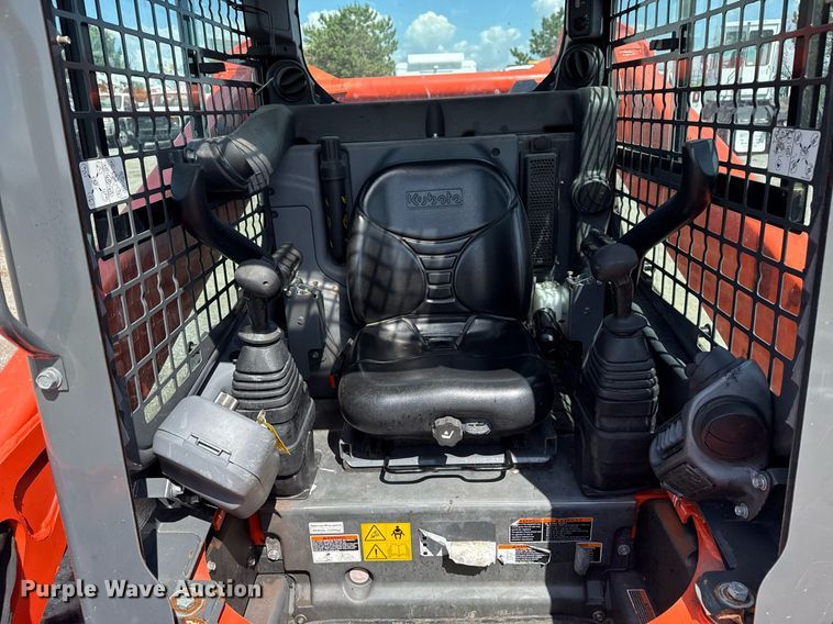 image for item EG5849 2019 Kubota SSV75 skid steer loader