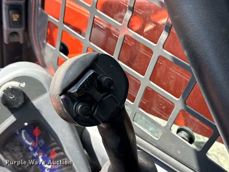 image for item EG5849 2019 Kubota SSV75 skid steer loader