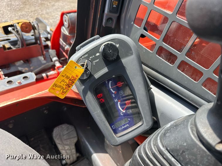 image for item EG5849 2019 Kubota SSV75 skid steer loader