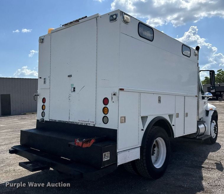 image for item EG5850 2006 International 4300 utility / service truck