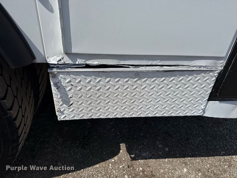 image for item EG5850 2006 International 4300 utility / service truck