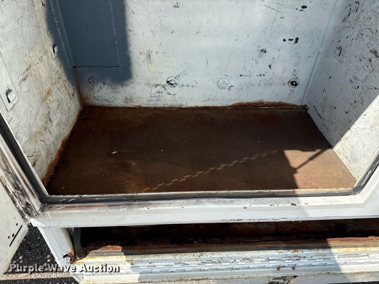 image for item EG5850 2006 International 4300 utility / service truck