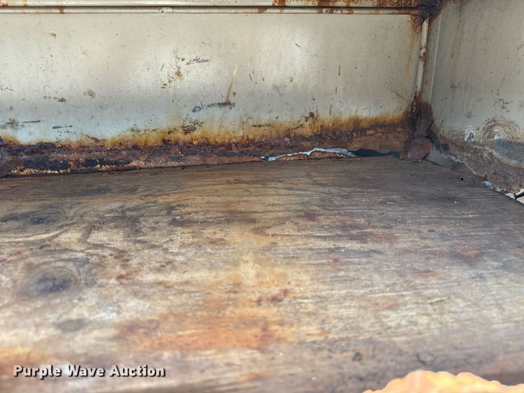 image for item EG5850 2006 International 4300 utility / service truck