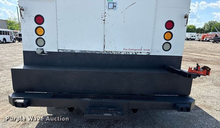 image for item EG5850 2006 International 4300 utility / service truck