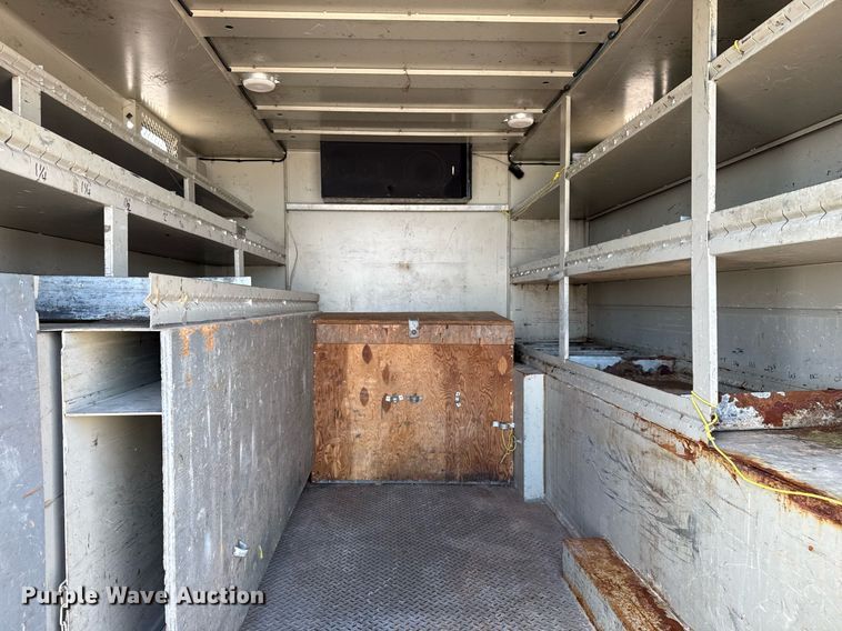 image for item EG5850 2006 International 4300 utility / service truck