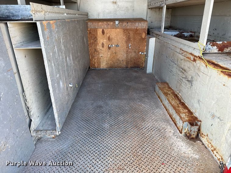 image for item EG5850 2006 International 4300 utility / service truck