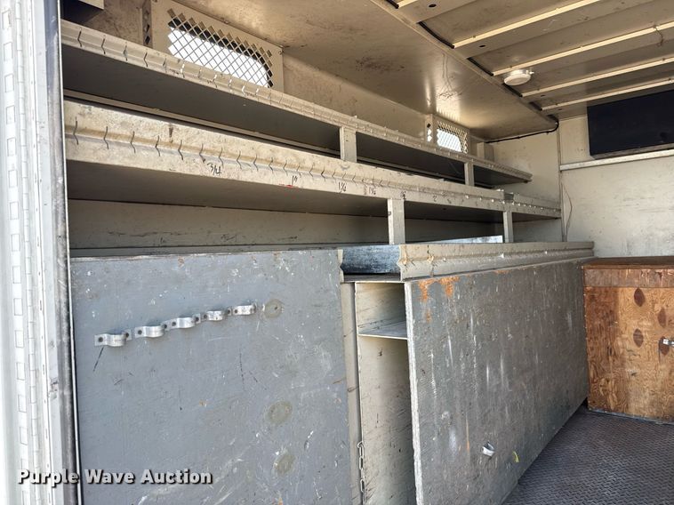 image for item EG5850 2006 International 4300 utility / service truck