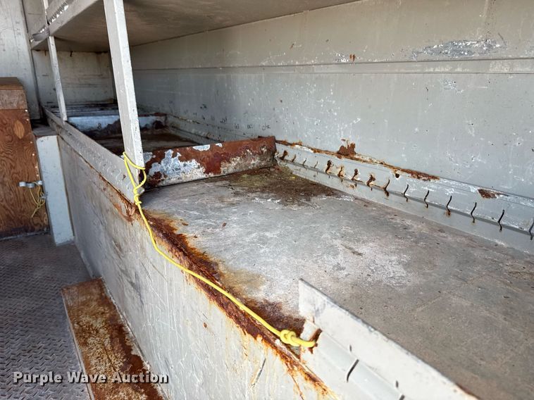 image for item EG5850 2006 International 4300 utility / service truck