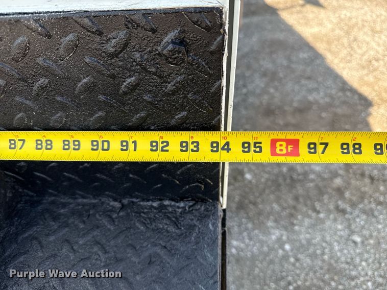 image for item EG5850 2006 International 4300 utility / service truck