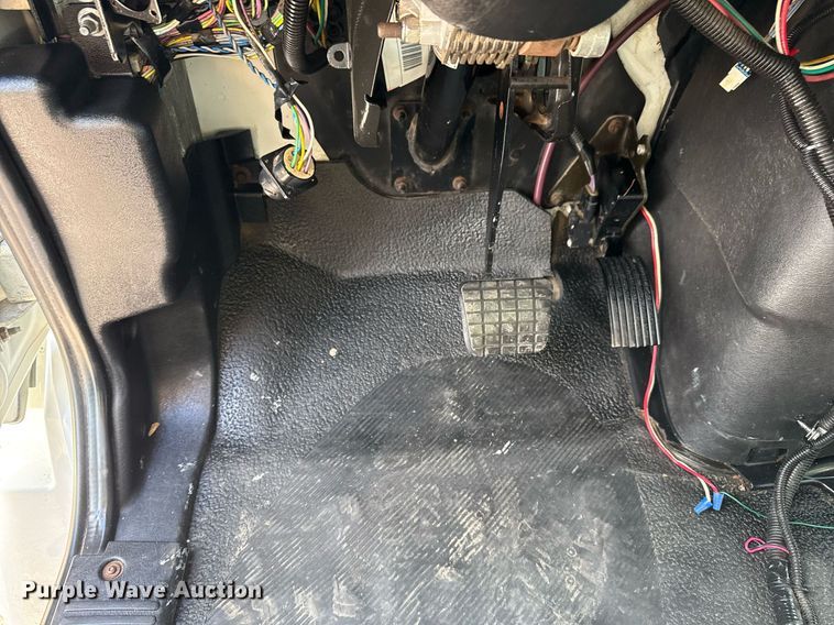 image for item EG5850 2006 International 4300 utility / service truck