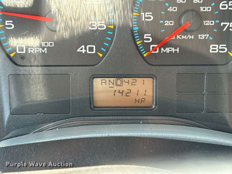 image for item EG5850 2006 International 4300 utility / service truck