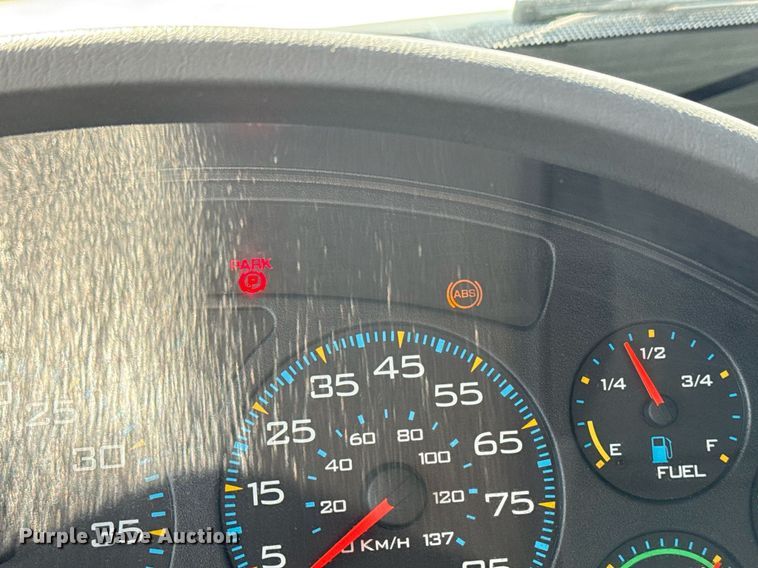 image for item EG5850 2006 International 4300 utility / service truck