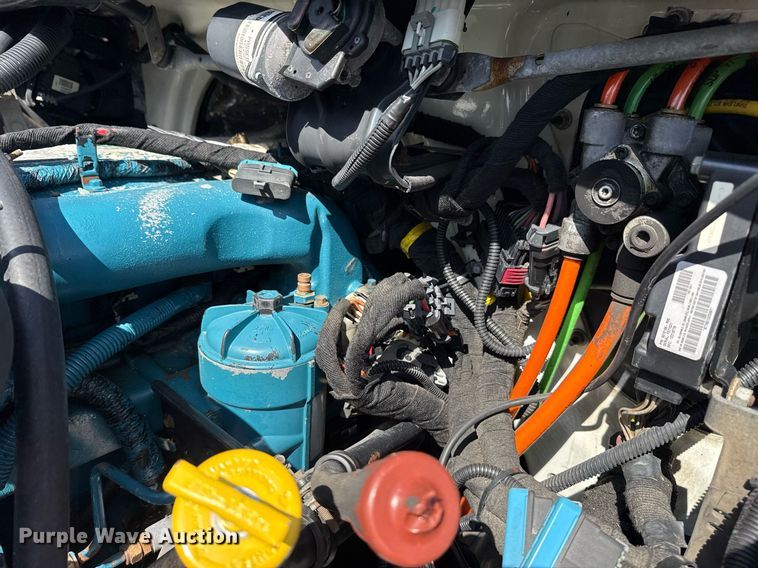 image for item EG5850 2006 International 4300 utility / service truck