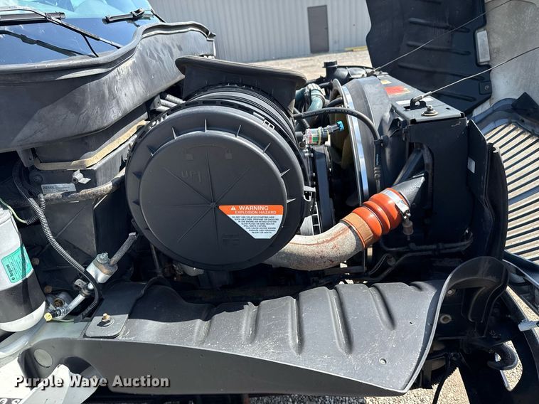 image for item EG5850 2006 International 4300 utility / service truck