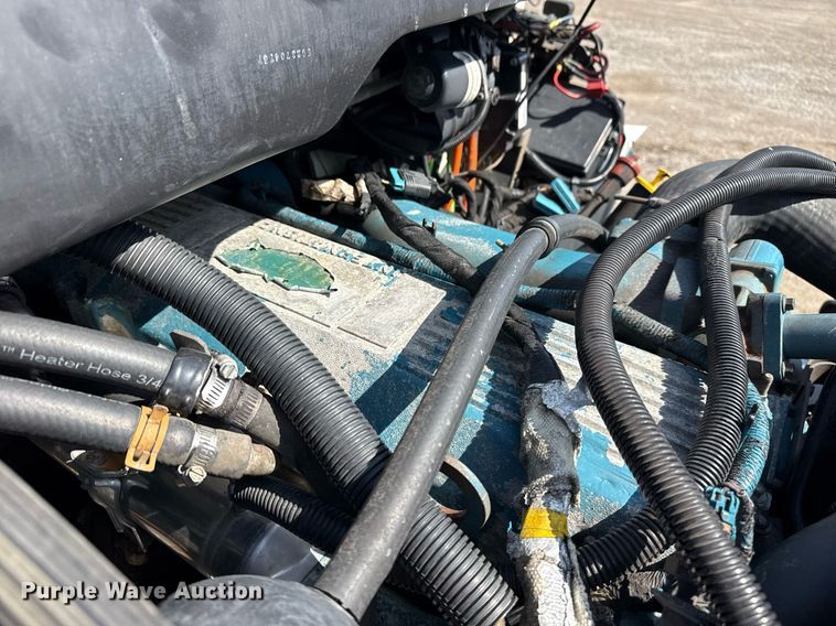 image for item EG5850 2006 International 4300 utility / service truck