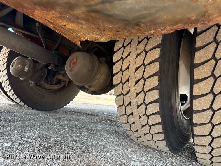 image for item EG5850 2006 International 4300 utility / service truck