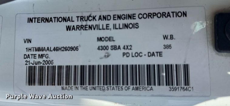 image for item EG5850 2006 International 4300 utility / service truck
