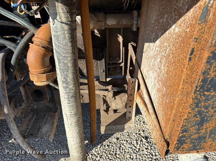 image for item EG6447 1987 Kenworth T660 tank truck