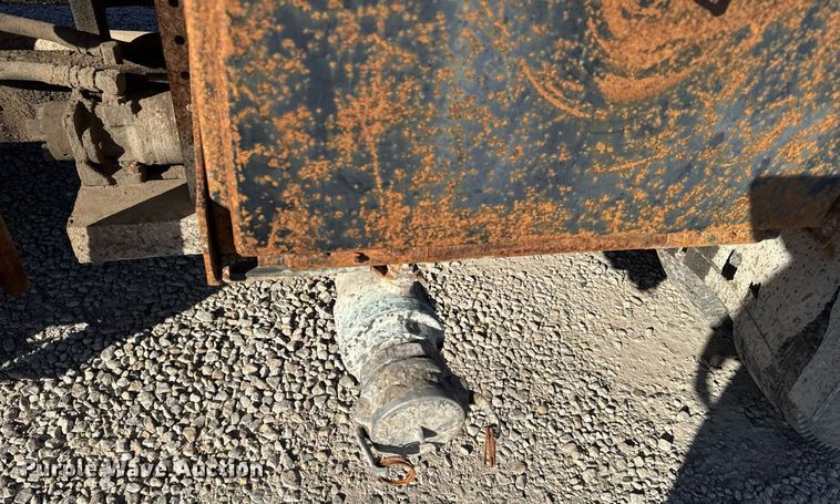 image for item EG6447 1987 Kenworth T660 tank truck