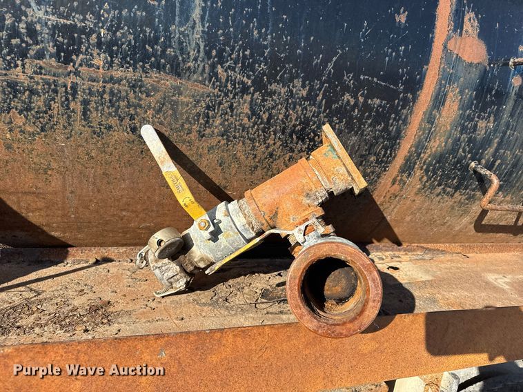 image for item EG6447 1987 Kenworth T660 tank truck