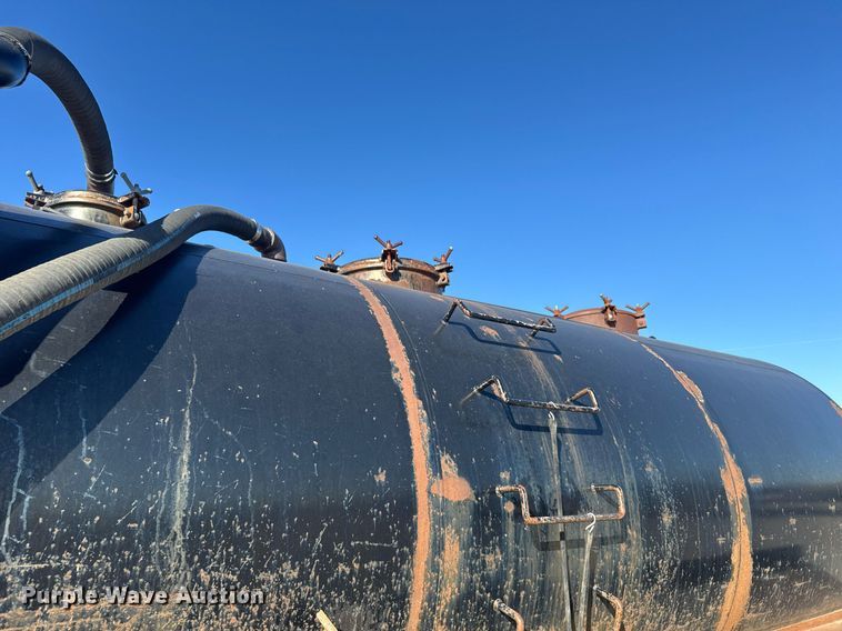 image for item EG6447 1987 Kenworth T660 tank truck