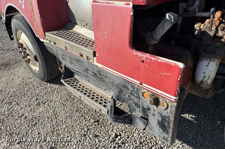 image for item EG6447 1987 Kenworth T660 tank truck