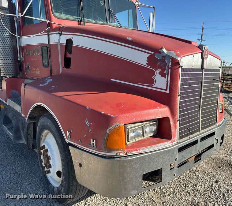 image for item EG6447 1987 Kenworth T660 tank truck