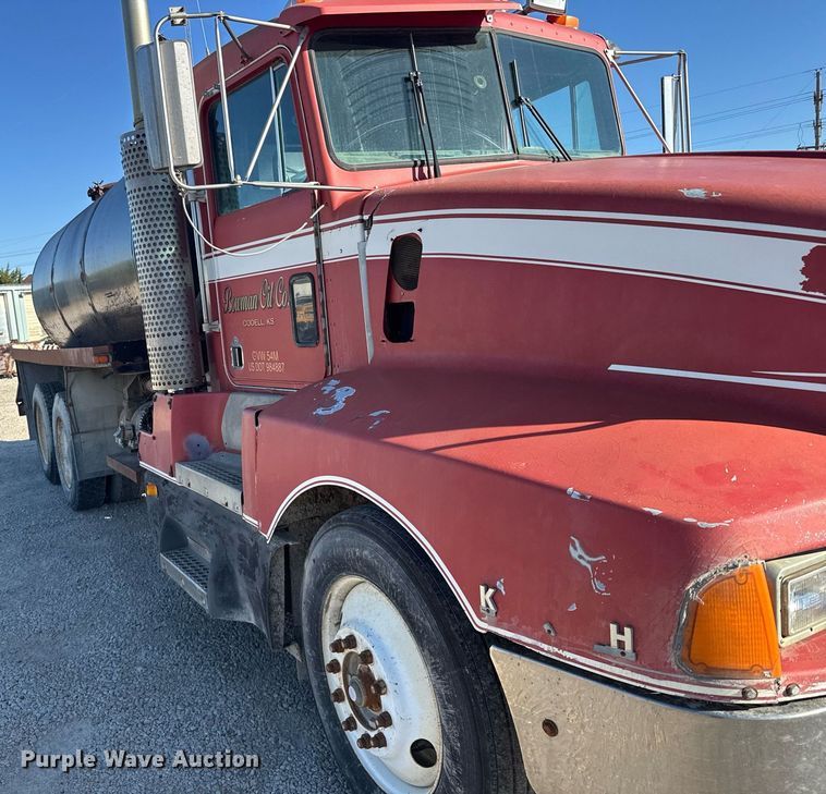 image for item EG6447 1987 Kenworth T660 tank truck