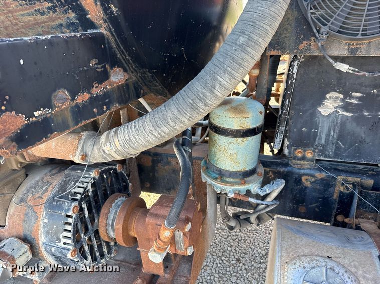 image for item EG6447 1987 Kenworth T660 tank truck