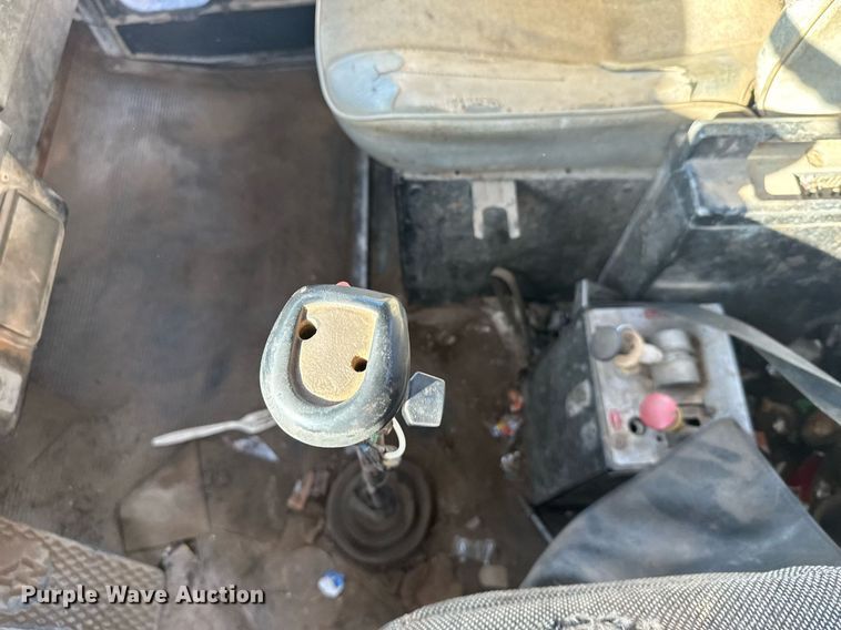 image for item EG6447 1987 Kenworth T660 tank truck